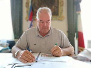 Valenza, il sindaco Oddone non si ferma neanche a ferragosto