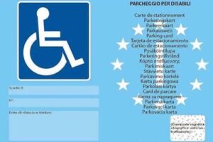 Gesto stupido e vile: parcheggia negli stalli riservati ai disabili con contrassegni contraffatti, denunciata per falsità materiale