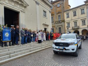 Il Duomo si colora di gioia per l’oggi ma non dimentica il dramma di ieri