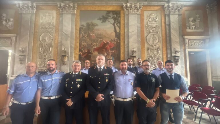 Valenza, consegnati gli elogi al personale della polizia locale