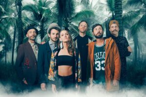 Valenza, una performance musicale coloratissima per APRE