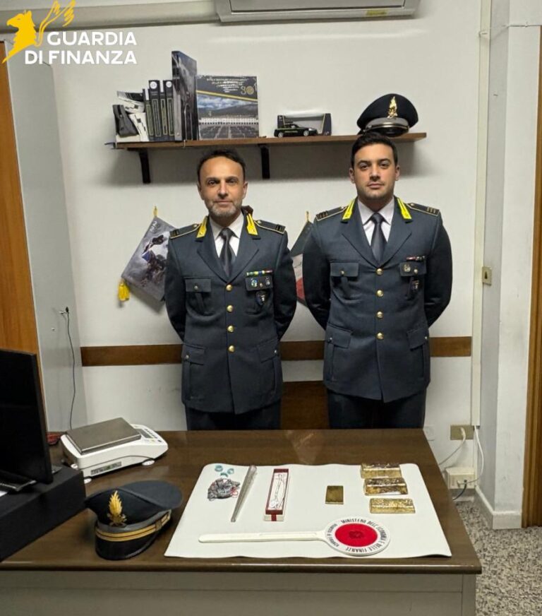 Valenza, sequestrati oro e preziosi per oltre 750mila euro