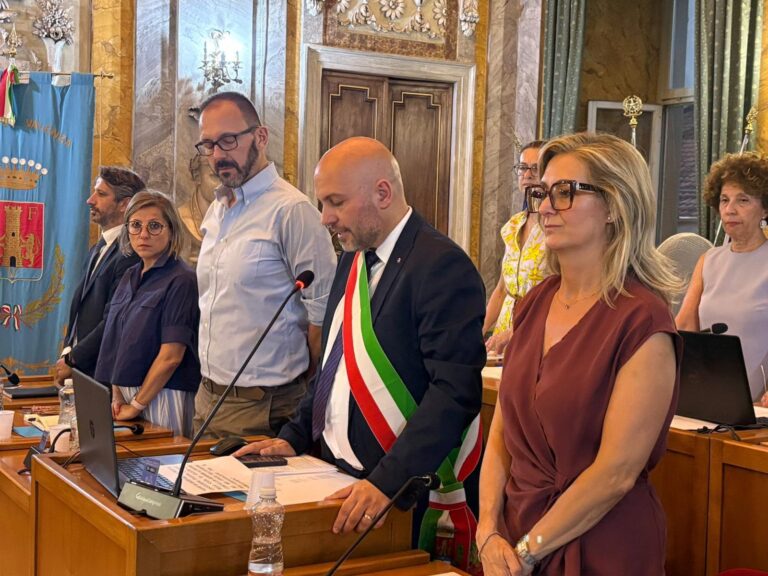 Primo consiglio comunale: Ballerini giura, Baiardi presidente e ….. Merlino fa il prodigio