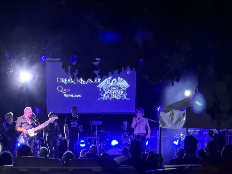 Giarole, le canzoni e la musica dei Queen infiammano la patronale di San Giacomo