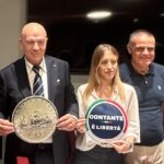 Marco Rizzo come Guglielmo Tell: 2 iniziative popolari sul modello svizzero,  neutralità e contante in Costituzione